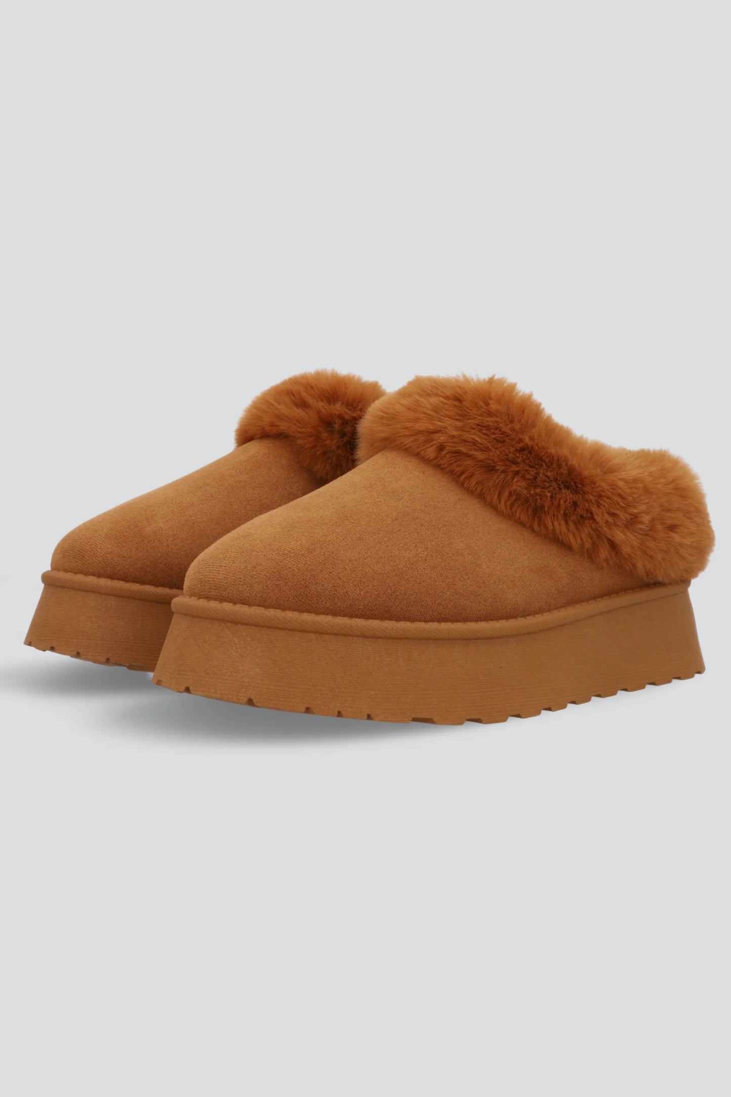Pantuflas Plataforma Cozy Suede Beige