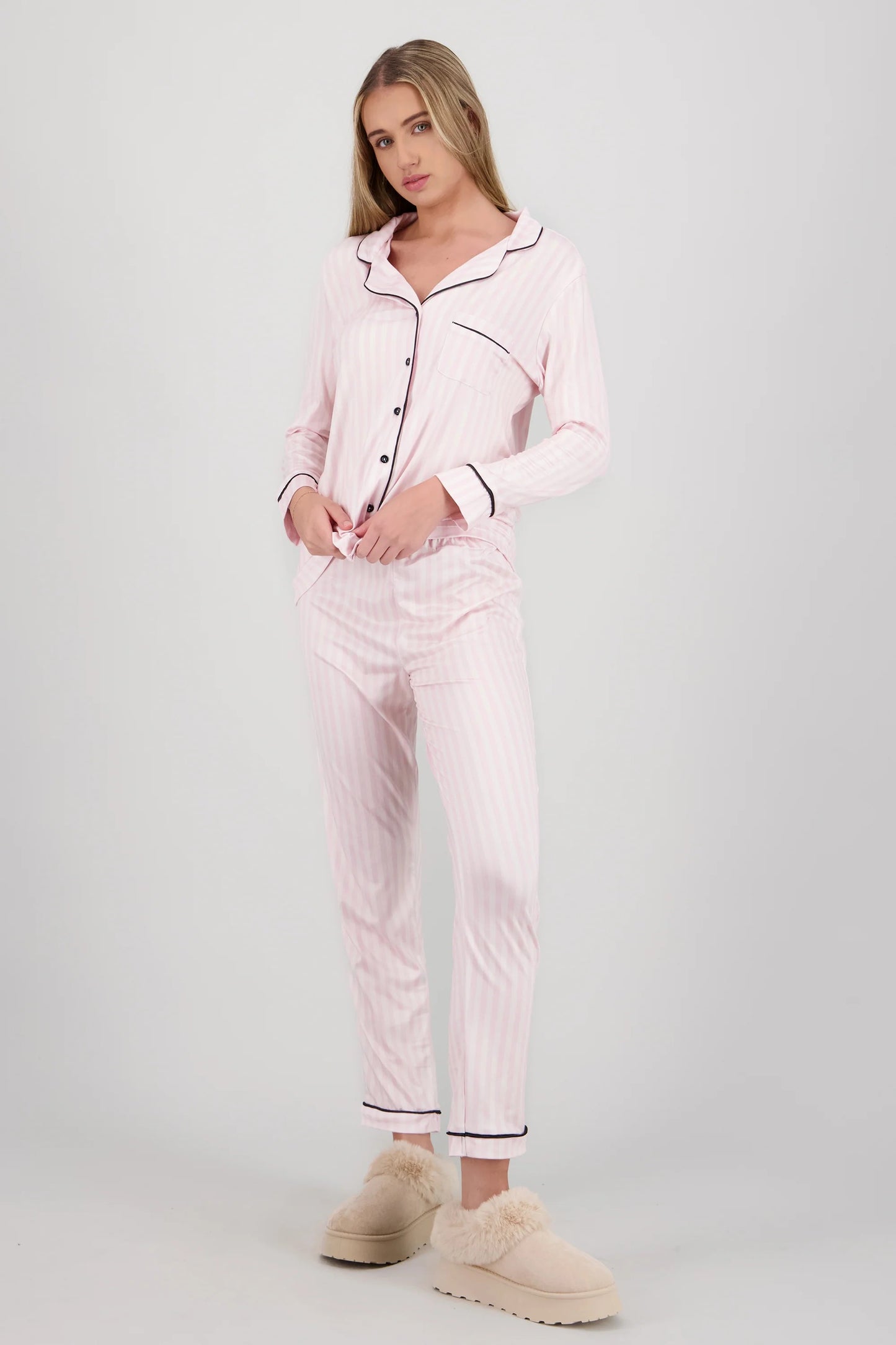 Pantuflas Plataforma Cozy Suede Beige